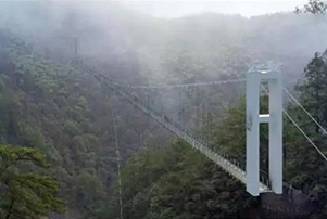 不用去张家界！就在河源，这条高山5D玻璃桥火了！试业还有一大波福利...